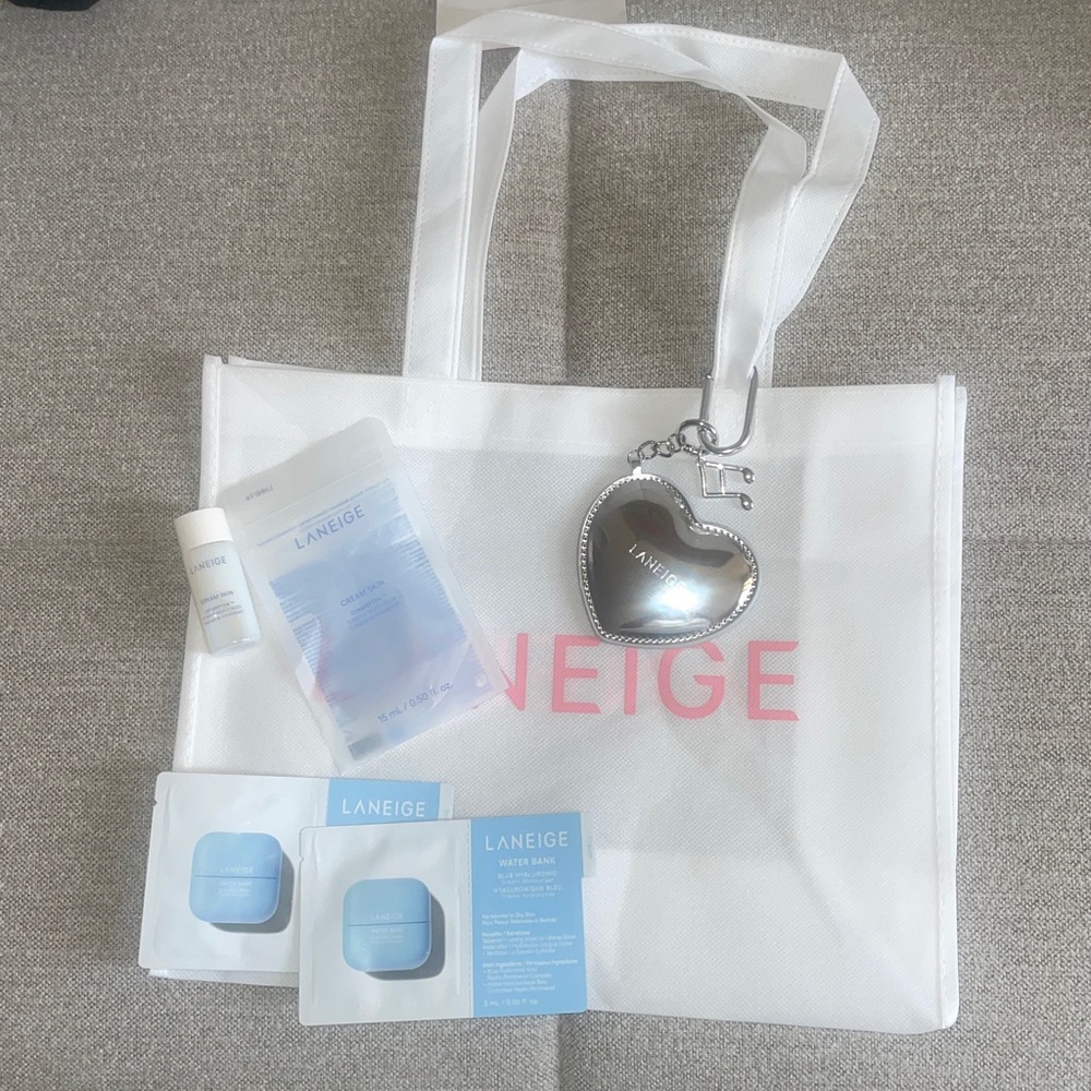 Laneige heart mirror bag charm set